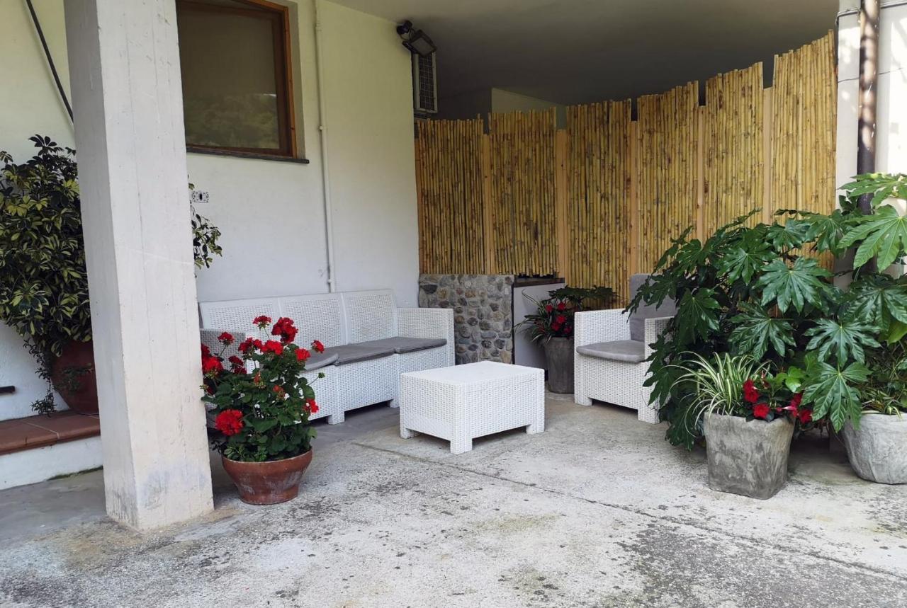 Parte Di Casa Con Giardino E Piscina Villa Pietrasanta Exterior photo