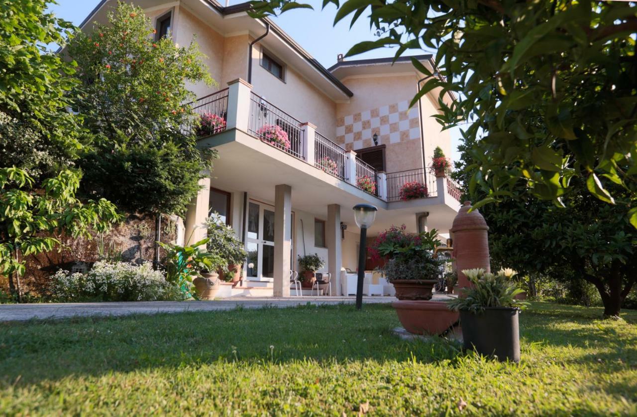 Parte Di Casa Con Giardino E Piscina Villa Pietrasanta Exterior photo